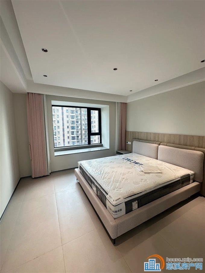 青樾府168平，全新豪华装修送车位