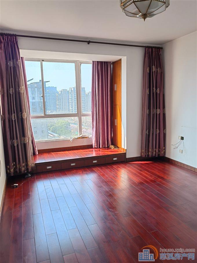 古塘秋月200平方+车位精装修228万