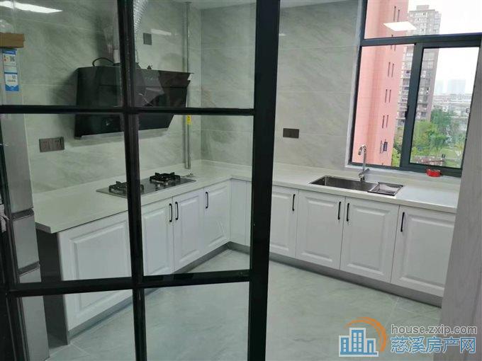 双和家苑138平精装送车位储物间200万