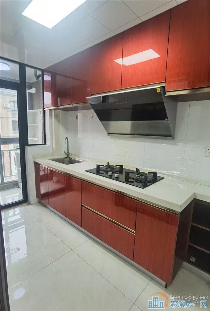 城市桃源电梯5楼90平+产权车位1个