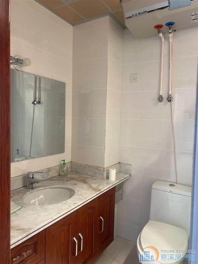 和润公寓精装修  自住保养好LW位置