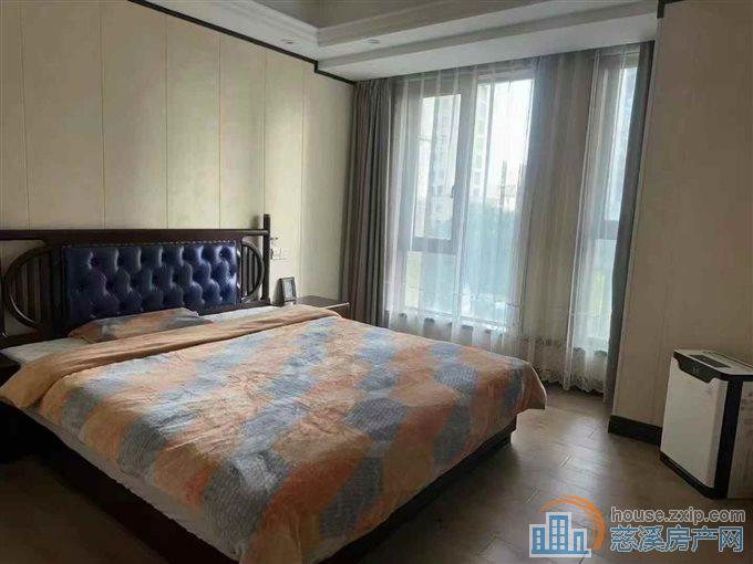 嘉景园电梯房184+车位精装修送家电家具