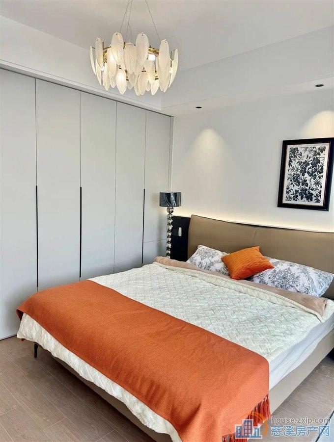 金山新村  精装带杂物间 满五唯一