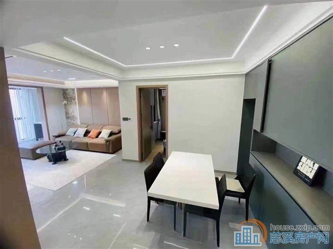 梅林苑洋房84平8楼 116,8万豪装