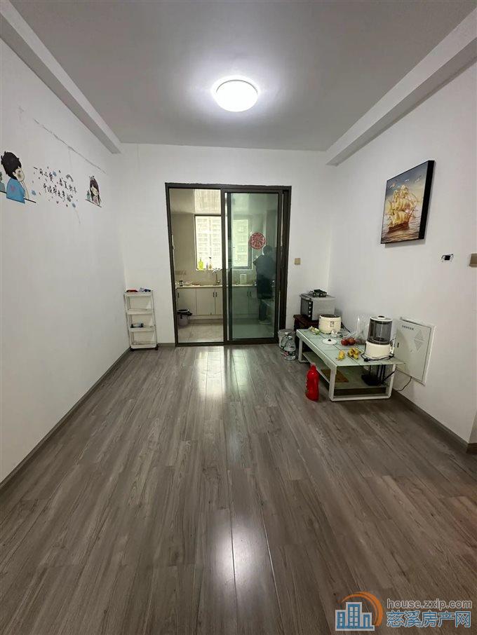 悦华府  简装 独门独厅 赠送面积多