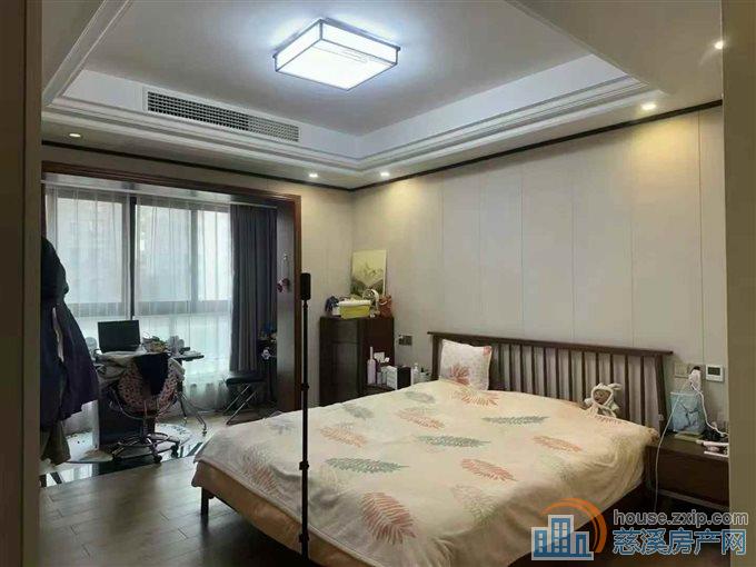 嘉景园电梯房184+车位精装修送家电家具