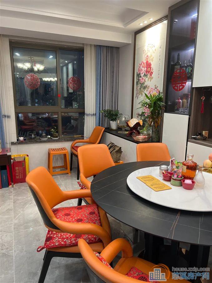 世纪城御海苑133平160万带车位