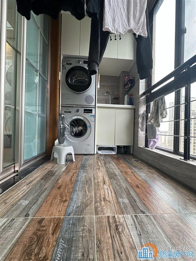 复地136平精装修，182万