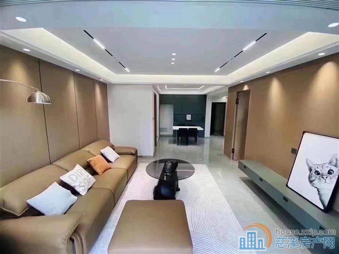 梅林苑洋房84平8楼 116,8万豪装