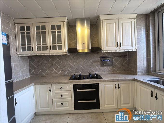 梵石花园 精装141平方182万带车位