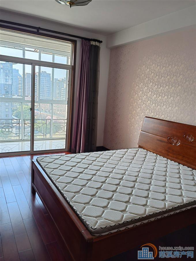 古塘秋月200平方+车位精装修228万