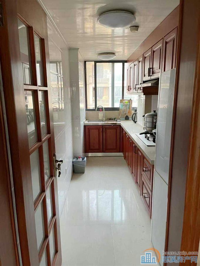 城市桃源电梯好楼层精装三室2年到