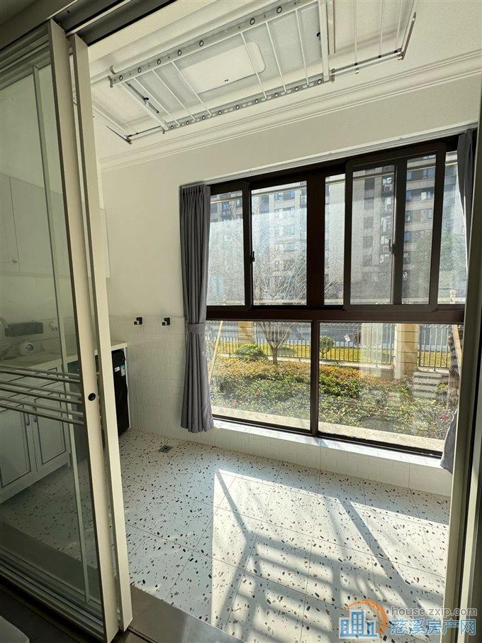 上笆里花苑73平91.8万送车位