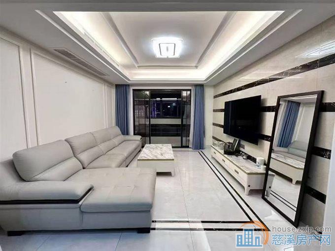 丽都苑精装136平十车位一间