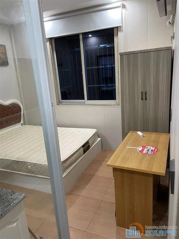 金山新村精装单身公寓750-800可月付