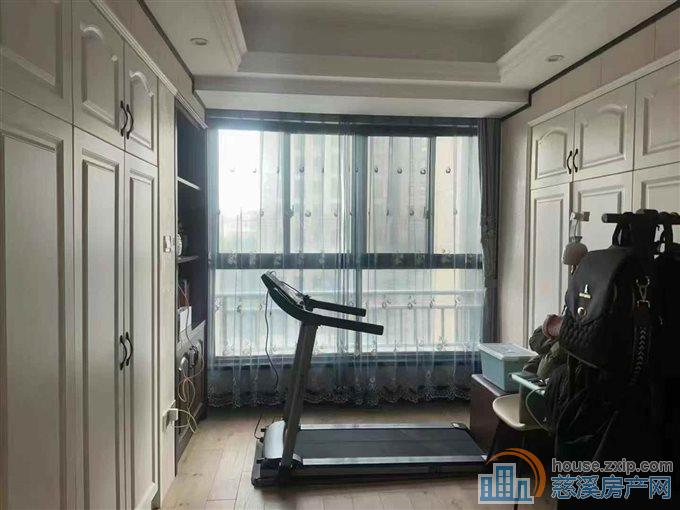 嘉景园电梯房184+车位精装修送家电家具