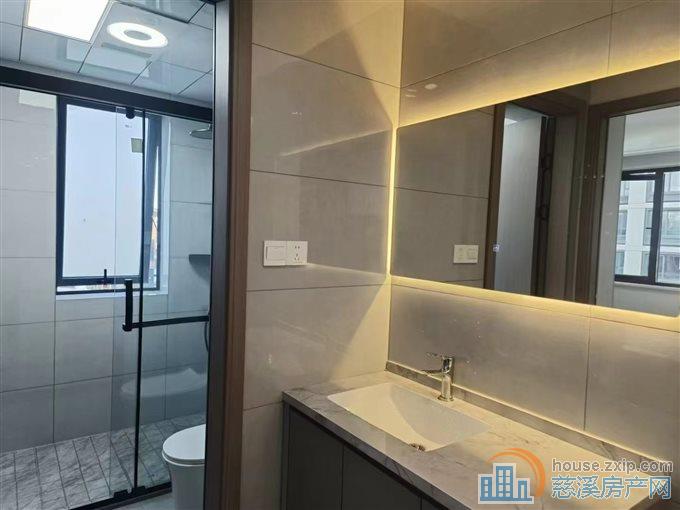 檀府东区洋房三室二卫精装双车位7500元