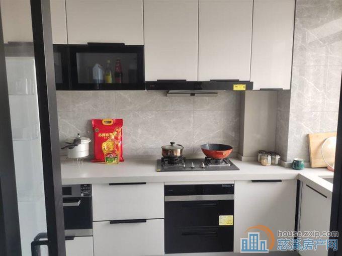 婚装恒厚阳光城二期，黄金楼层边套144平