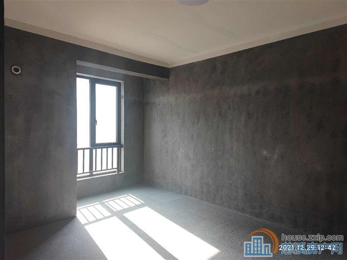 嘉景园 毛坯156平方188万车位杂物间