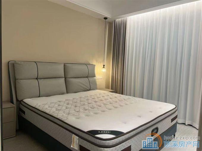 推荐：芳满庭 洋房 精装全送拎包入住车位