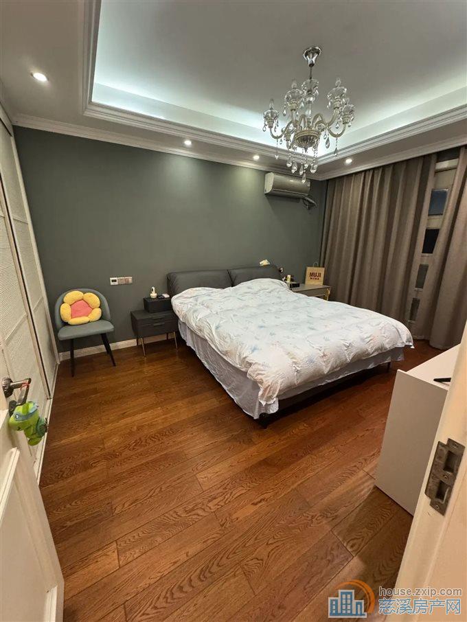 玲珑小区精装自住房 低楼层实验XQ无占用