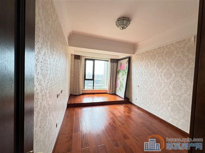 金地鸿悦 精装修 189平338万