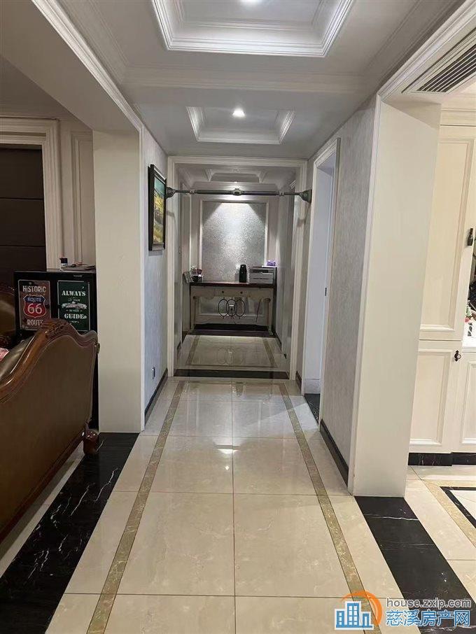 枫华富地电梯170平好楼层豪装带车位