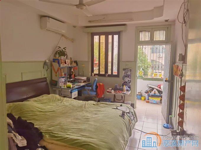 城东新村上林XQ不占学籍65平1楼