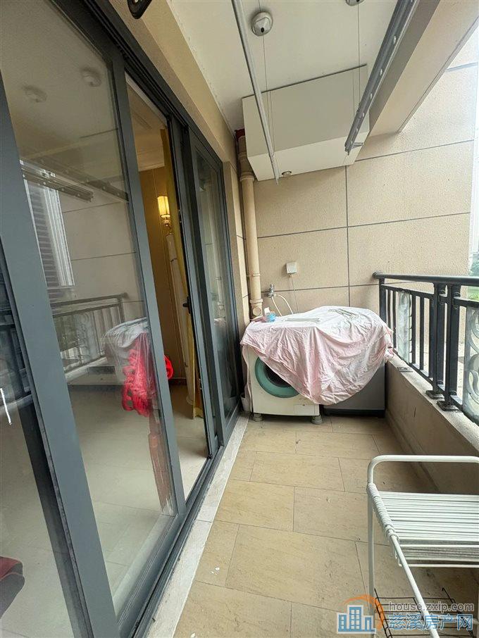 恒大河悦府92平75万三居室精装修