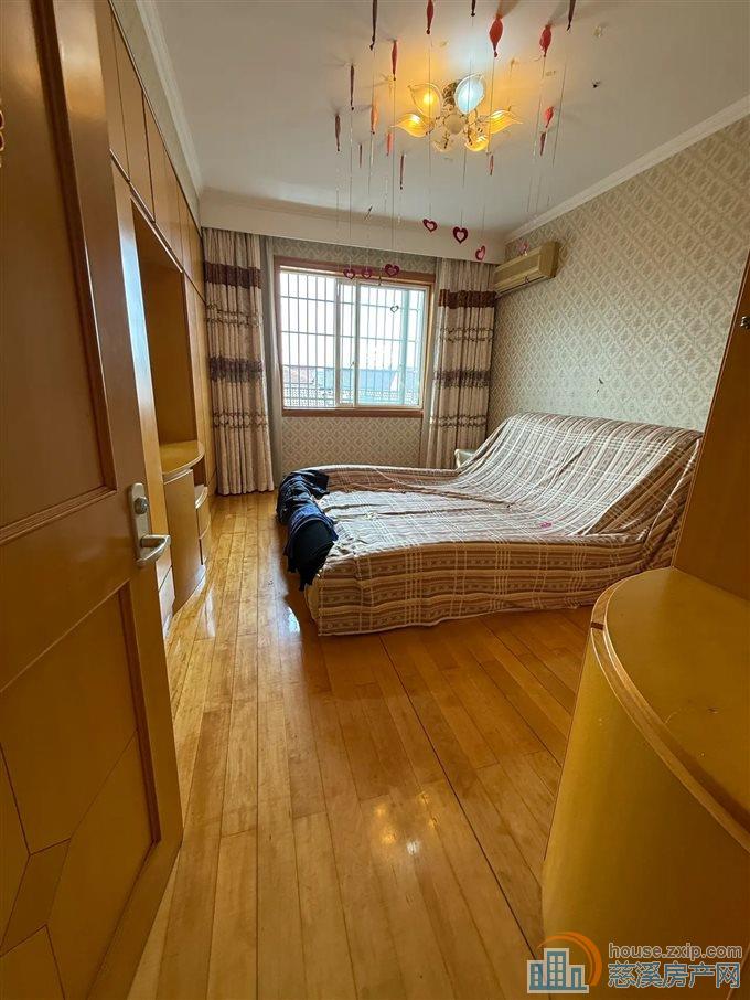  三北公寓157平145万精装保养好