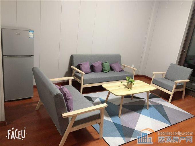 尚德家园90平精装送车位包物业2300元