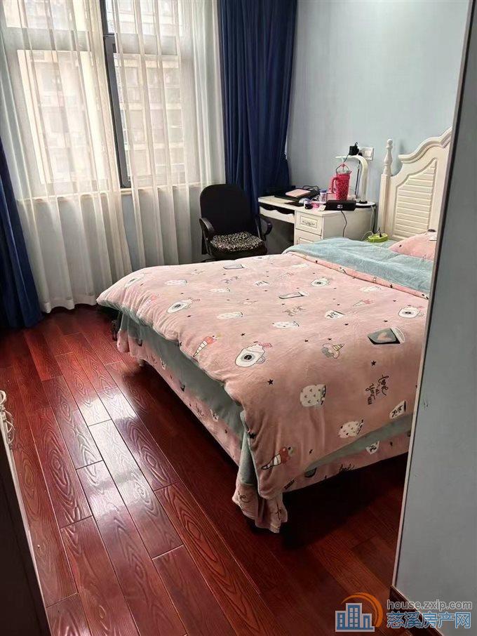 出售:【梅林苑】洋房 位置好,精装修