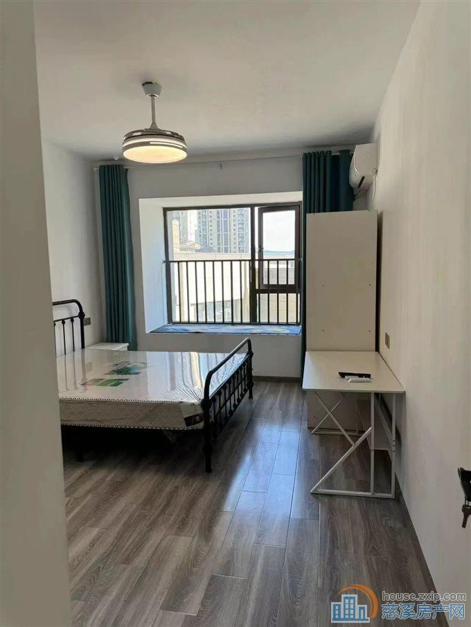 悦华府 出门即是吾悦广场 简装 生活便利