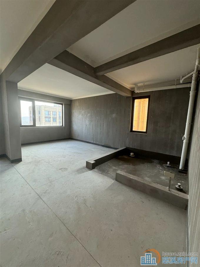 城南板块 江景苑134平170万