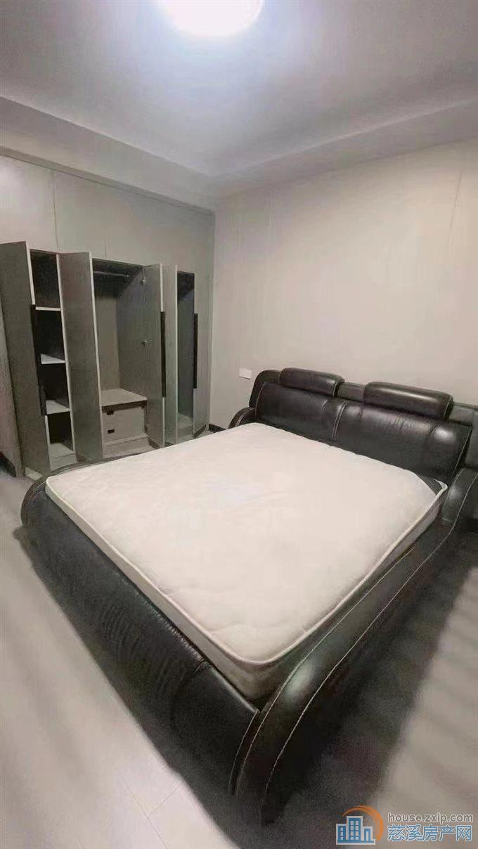 捡嘉景园高楼层137平145万全新精装