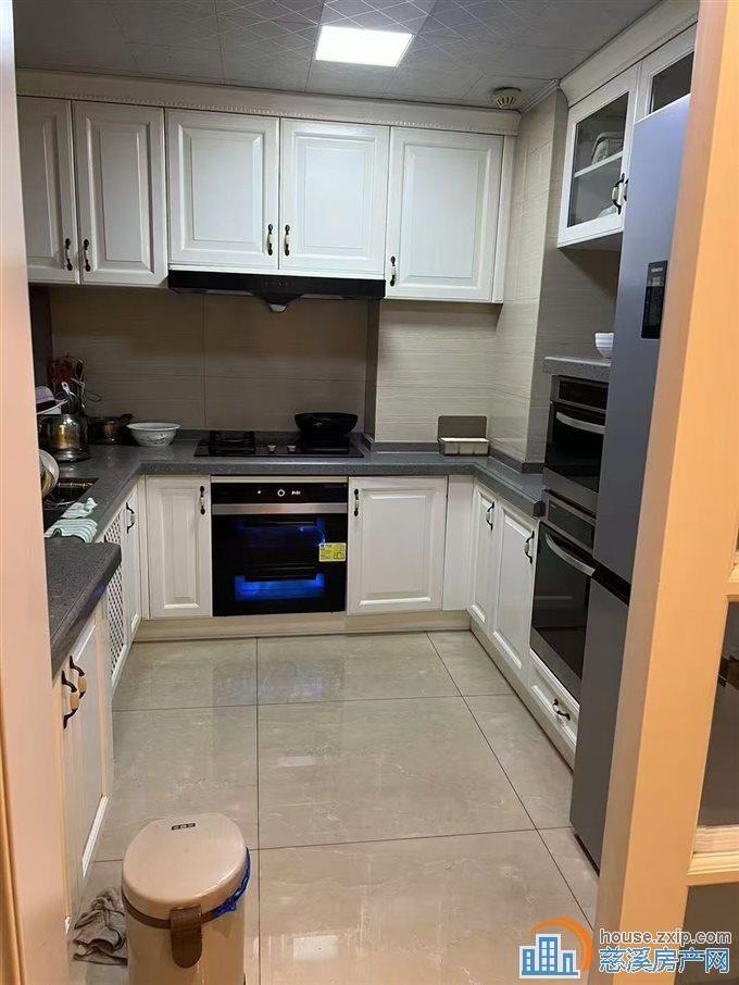 枫华富地电梯170平好楼层豪装带车位