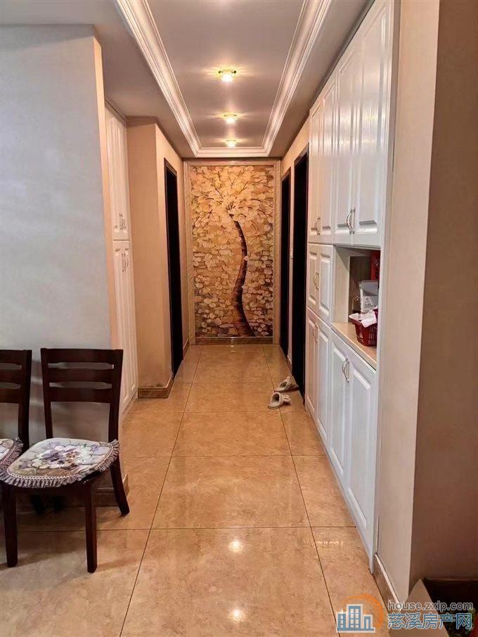 出售:【梅林苑】洋房 位置好,精装修