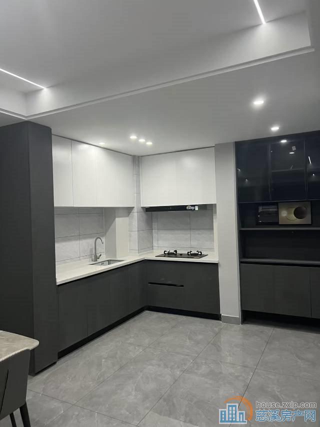 新潮塘88平全新装修全屋定制138万