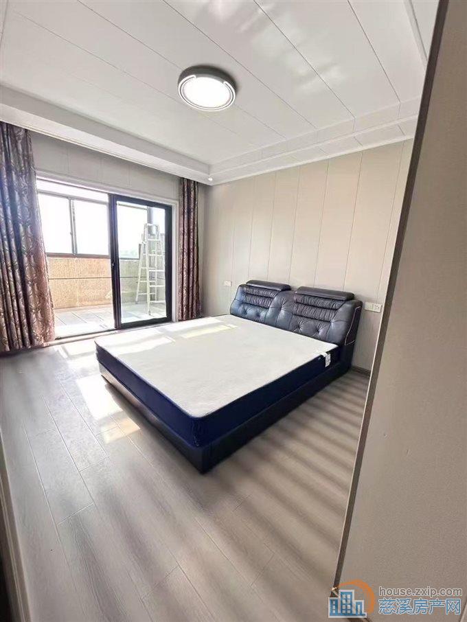 急售：嘉景园高层清爽精装带车位储藏间