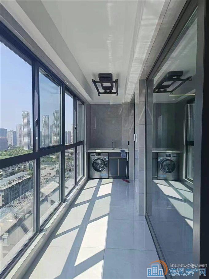 全新精装保利俯院江南125平ZUI佳楼层