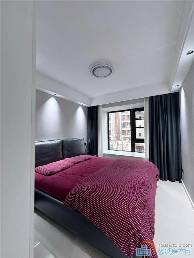 蔚蓝云图花苑85平119.8万精装修