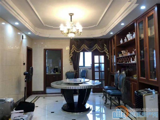 东方明珠小高层179平豪华装修4800元直