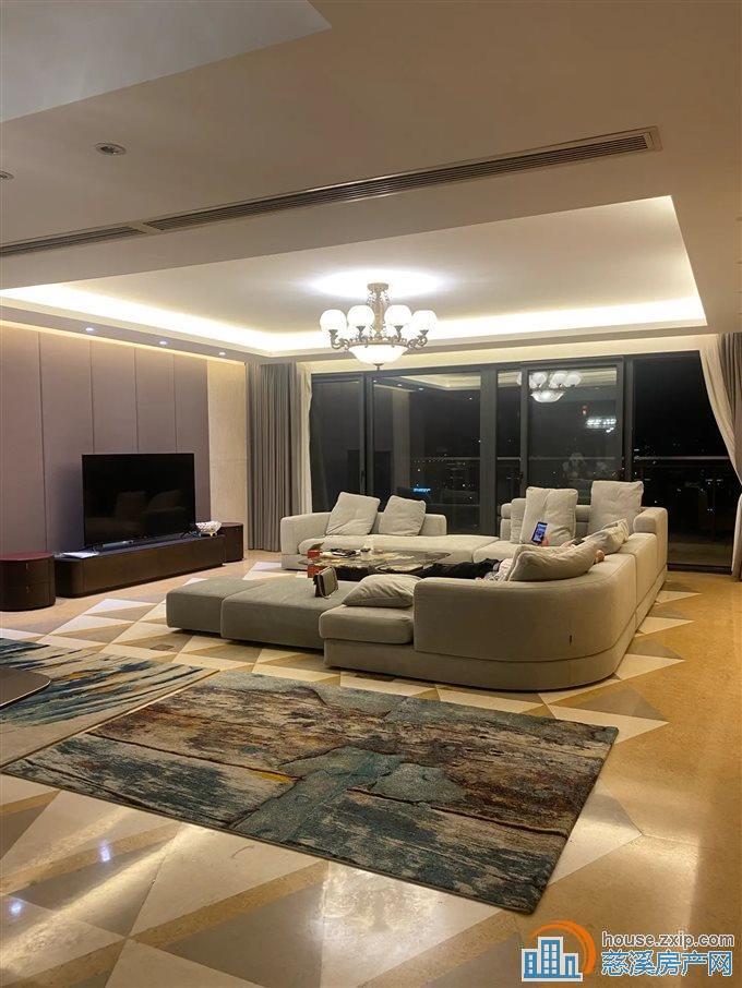 恒元悦府 288平 带双车位豪装600万