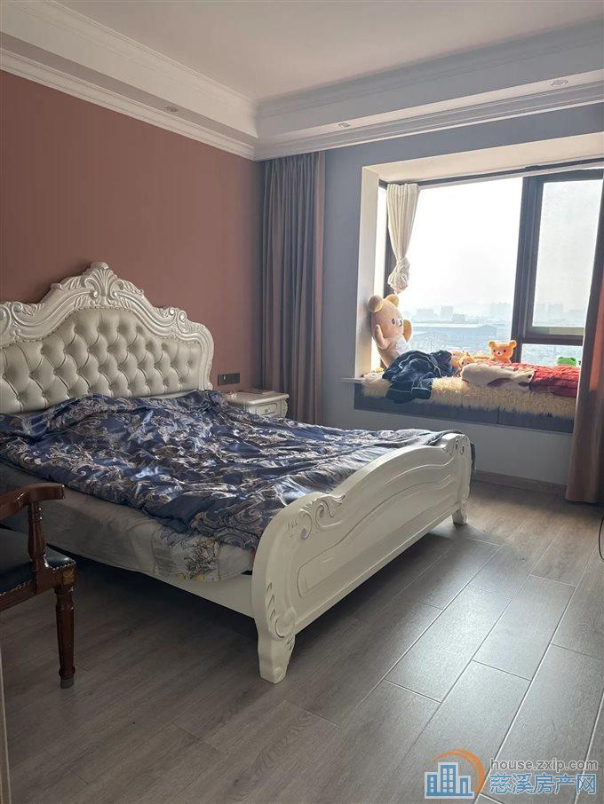 精装新力帝泊湾125.35平155万