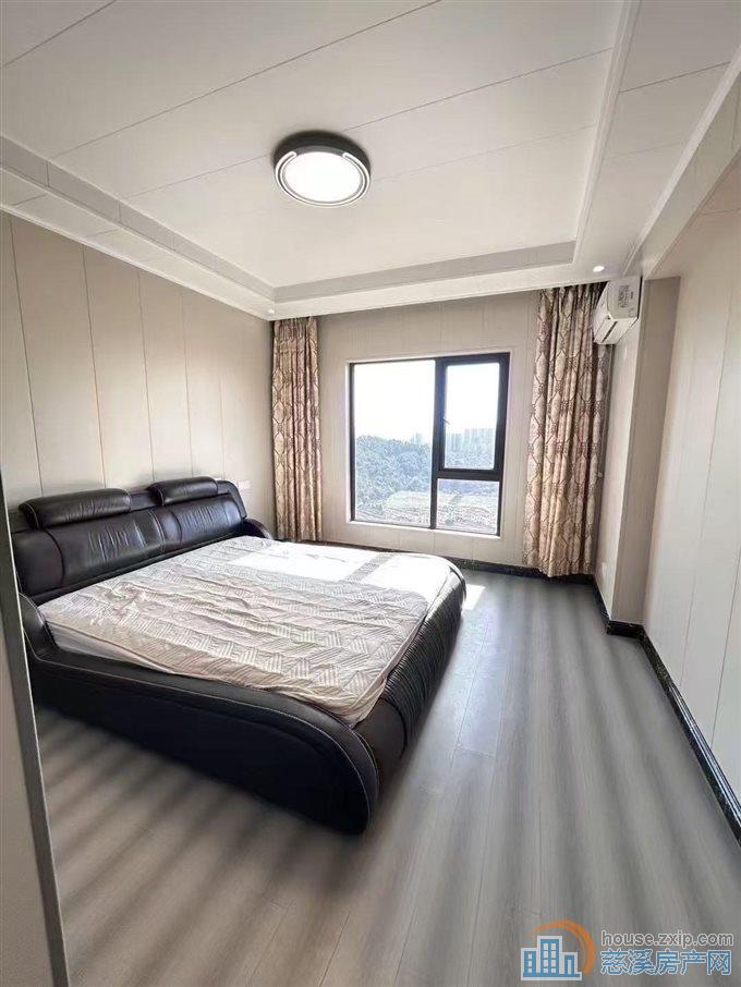 急售：嘉景园高层清爽精装带车位储藏间