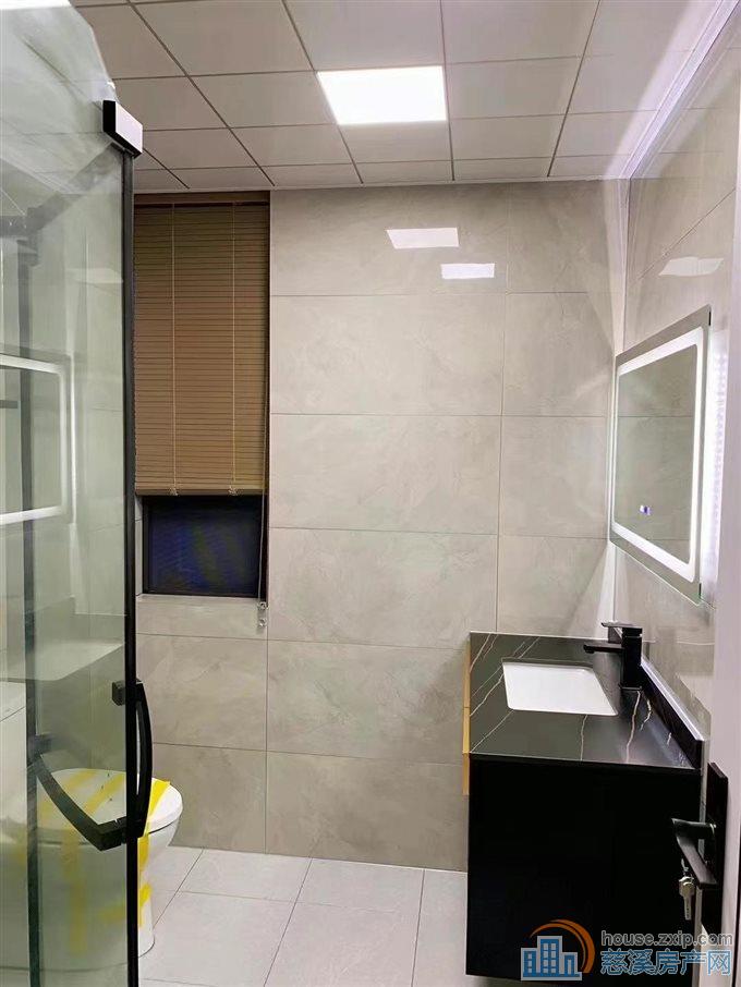 阳光城一期126平方3室2厅2卫1厨