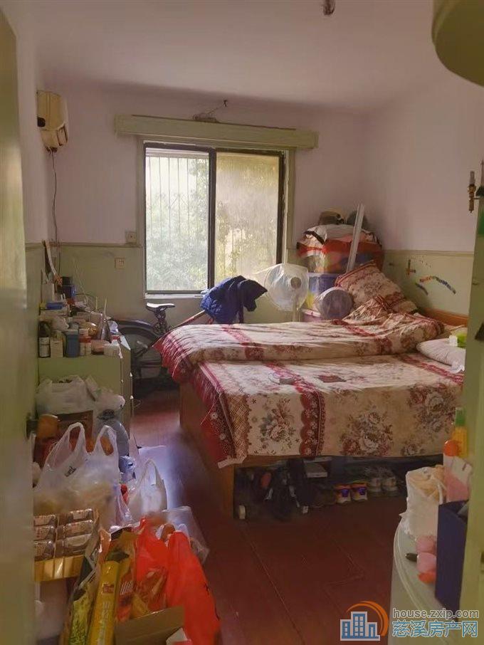 城东新村上林XQ不占学籍65平1楼