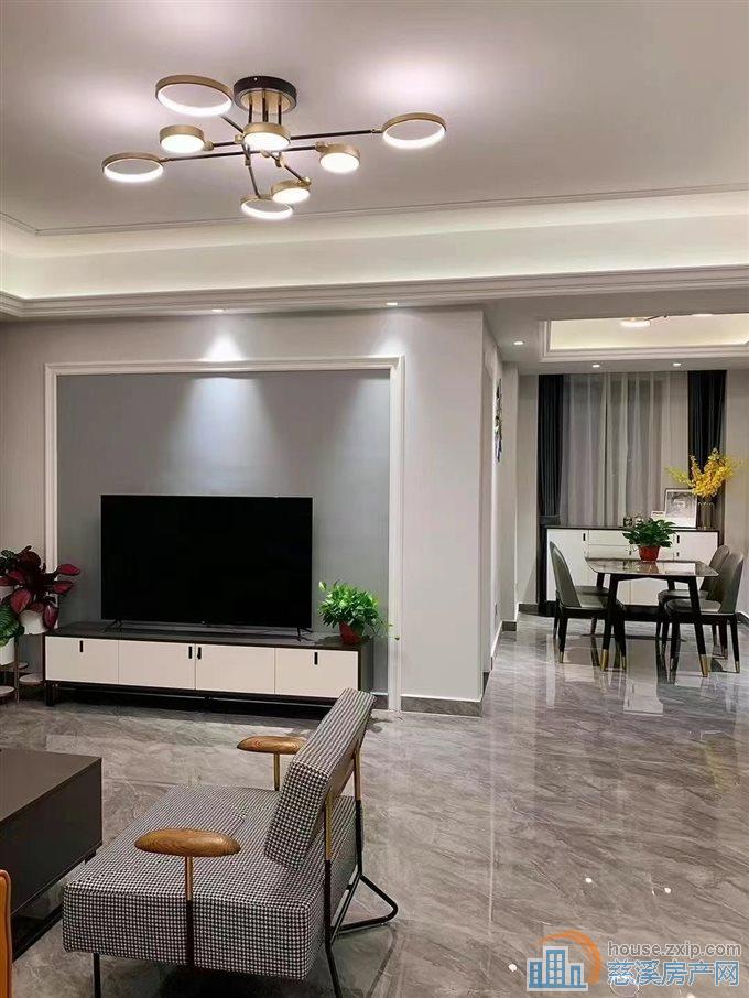 阳光城一期126平方3室2厅2卫1厨