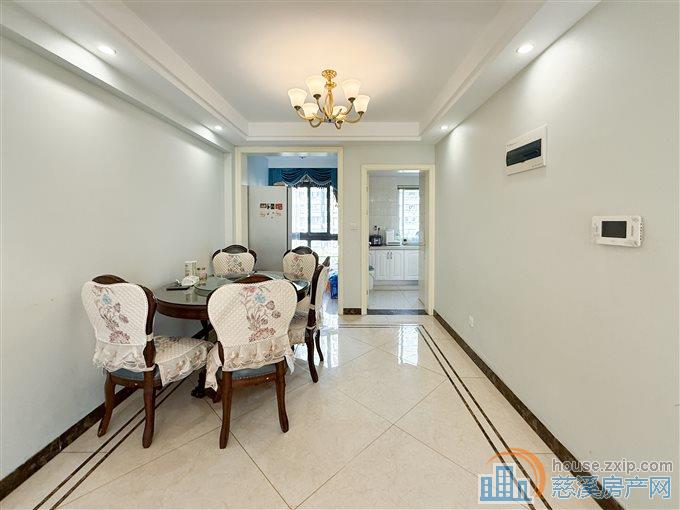 金仕华庭精装 一天一户 带车位