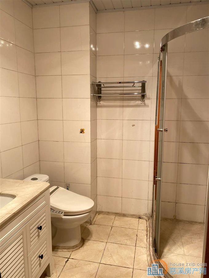 东兴苑北区 精装137平方110万低总价